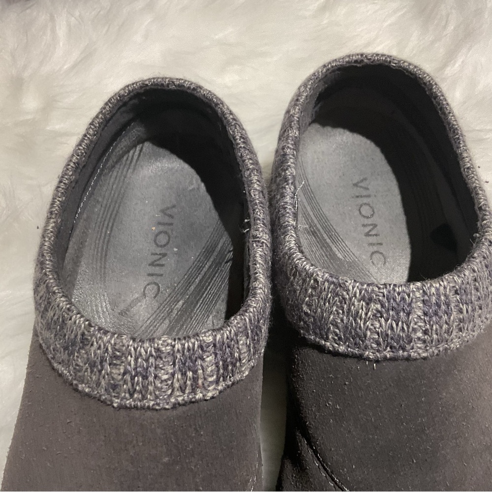 Vionic Gray Clogs Size 8 - Picture 8 of 8
